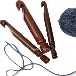 뜨개질 및 뜨개질용 거대한 나무 코바늘 세트 로즈우드 바늘 크기 15mm 20mm 25mm 인체공학적으로 부드럽고