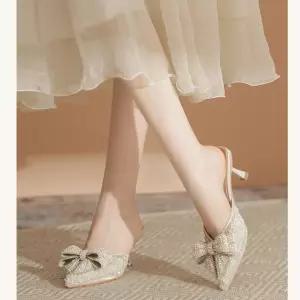 EAMT 여성 스틸레토 힐 앞코 웨지힐 봄가을 리본 샌들 보석장식 하이 펌프스 뾰족한 YJ1