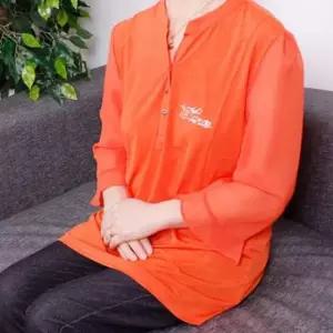 [의류] 오렌지 쉬폰 할머니 중년 봄 여름 블라우스