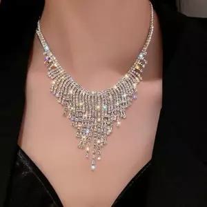 EA 블링 초커 목걸이 여성 드레스 스타일링 파티