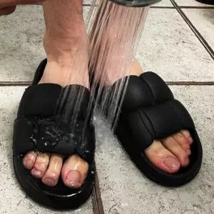 가벼운슬리퍼 푹신한 소음방지 편한 실내화 블랙 WFFPVXA