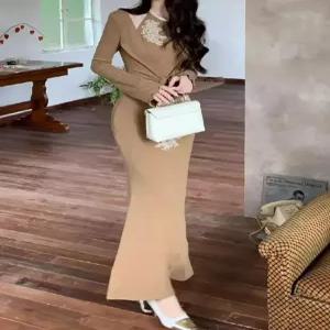 피콜로 니트 원피스 여성 투피스 데일리룩 레이스 올가을 휴가 긴팔 머메이드 롱스커트 KUK3