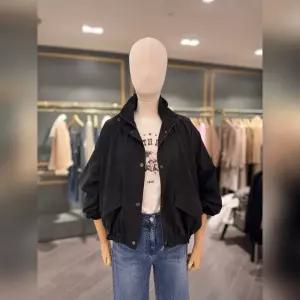 시슬리 이중 카라 셔링 포인트 루즈핏 점퍼 SAJP71611 3105301