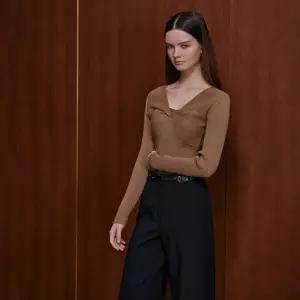 에고이스트 꼬임 포인트넥 골지 슬림 PO EQ4KL165 971957