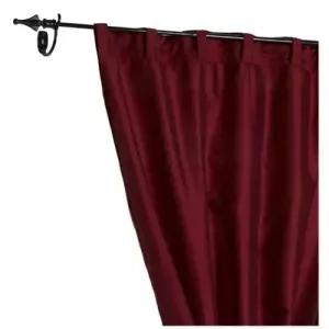 Umbra Casino 99cm x 213cm 휘장 패널, 크랜베리