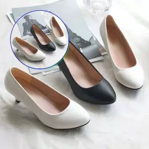 쌍문상회 여자 면접 흰색 정장 웨딩 승무원 유니폼 베이직 구두 스틸레토펌프스힐 여성앵클부츠 일상데이트룩코디 데일리슈즈 운동화 가을외출신발 스웨이드로우힐