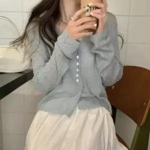 [옷은날개] 여성 봄가을 슬림 브이넥 긴팔 니트티 스카이블루 여름 간절기 얇은 니트