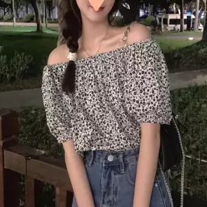 [의류] 오프숄더 여리여리 어깨 밴딩 블라우스 잔꽃패턴 2컬