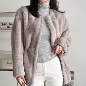 여자 연말룩 스트링 물결 집업 퍼 코트_3