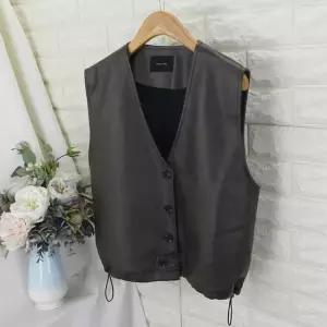 anf_플러팅가죽조끼VOT 가을조끼 겨울조끼 브이넥조끼 스트링조끼 정장베스트