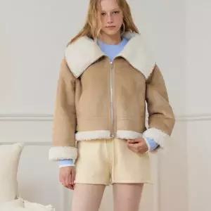 [롯데백화점]에고이스트 [BLUE LABEL] 빅 카라  페이크 무스탕 자켓 ER4OMZ01