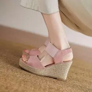 여성 러블리 신발 웨지힐 샌들 오픈토 통굽 힐 밀짚창 양가죽 일자 힛템