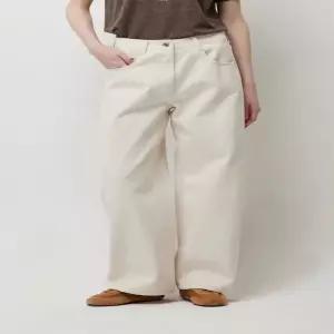 [시슬리]코튼 절개 커브드 데님 팬츠_s