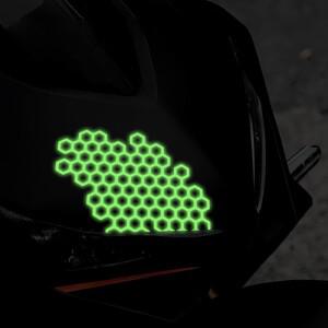1PC Glowinthedark 벌집 바이크 오토바이 스티커 레이싱 헬멧 연료 탱크 페어링 스쿠터 비닐 데칼 방수