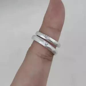 씨익 스마일 웃는 돌멩이 원석 우정 커플 반지 오픈 링 반지 애끼반지 새끼반지 조절 가능 데일리 주얼리