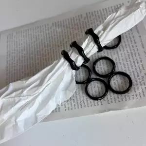 [셀러허브]국내제작 블랙 반지 링 코팅 물결반지 패션반지 유행반지 웨이브반지 (S44012558)