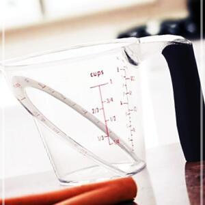 [2개구성] 위에서보는앵글플라스틱비커250ml 위에서보는계량컵 탑뷰계량컵 미니계량컵 눈금컵 사선계량컵 AEWFHGAV8