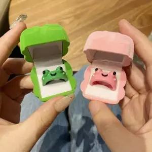 개구리 반지 우정 커플 귀여운 쓸데없는 킹받는 선물 WFG2ZCA