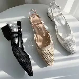 [하프클럽/]여성 스트랩 샌들 라탄소재 여름 뾰족코 낮은굽