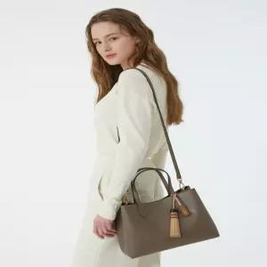 닥스 액세서리 여성 24FW [스테디셀러] 베이지 단색 소가죽 토트백 겸 크로스백 M WCBA4F364I3