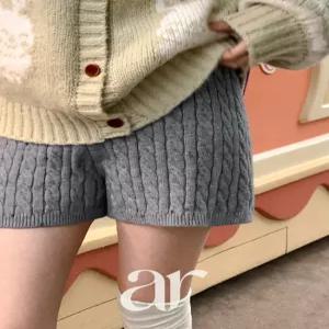 밴딩 스트링 케이블 니트 숏 팬츠 숏팬츠 겨울바지 니트반바지 데이트룩 나들이룩 마실룩 데일리룩 ps5506