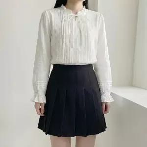 [올리비에스클로젯] 프릴넥 레이스 리본 블라우스_O2602BL021A