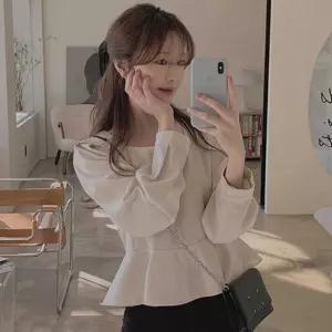 여자 데이트 룩 간절기 스퀘어 넥 페블럼 블라우스 XSR6+2Yig