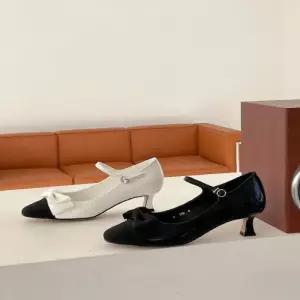 여성 스트랩 미들힐 구두 115764