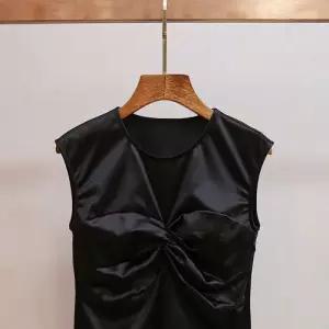 여친 가가을 프렌치 나시 셔츠 꼬임 민소매 라운드 숏 톱 블라우스 조끼 오늘도예쁜 OOTD3