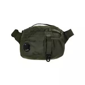 [CP컴퍼니] SS26 남성 나일론 렌즈 웨이스트백 20CMAC043A 005269G 683