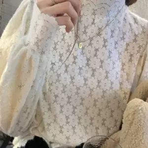 여성 러블리 이너티 반목티 레이어드 레이스 블라우스 시스루 망사 티셔츠 러플넥 벌룬