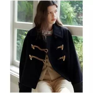 앳코너 [FREE사이즈] 블랙 오버핏 토글 크롭 울 캐시미어 코트 AECO3F002BK