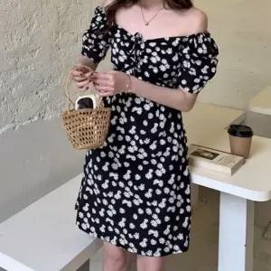 [에이치플러스몰]여성 프릴 반팔 니트 롱원피스 플라워 패턴 셔링 퍼프 오프숄더