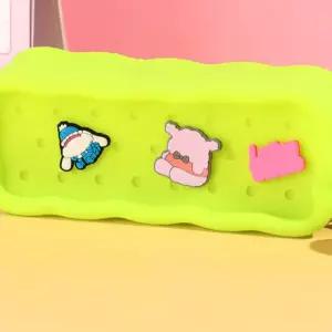 지비추 실리콘 필통 캐릭터 팬시 문구용품 굿즈 말랑이 부드러운 학생 귀여운 디자인 넉넉한
