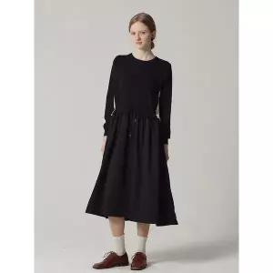 [오조크(OZOC)] 니트 상판 배색원피스 (택가격: 138000원)