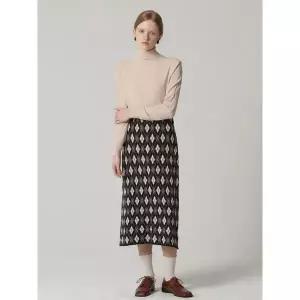 [오조크(OZOC)] 아가일 니트 스커트 (택가격: 85000원)