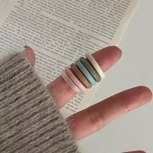 [셀러허브]국내제작 반지 고급 호마이카 아크릴 무광 톤다운 레이어드 얇은 심플 베이직 데 (S35130274)