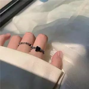 [셀러허브]비즈 플라워 반지 진주 큐빅 원석 현아 봄 포인트 비비드 우정 소품샵 소품 블랙 (S35130312)