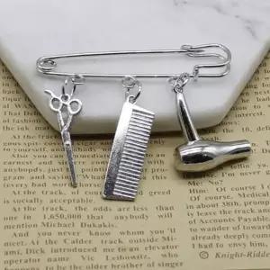 [셀러허브]명품 옷핀 브로치 가방 미용사 캐릭터 금속 핀 뱃지 (S44741501)