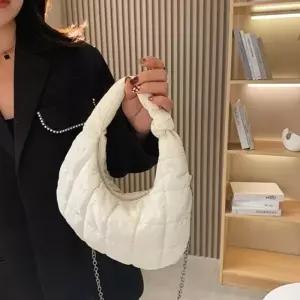 가벼운 누빔 패딩 손가방 체인 끈달린 마실 미니 손목 에코백