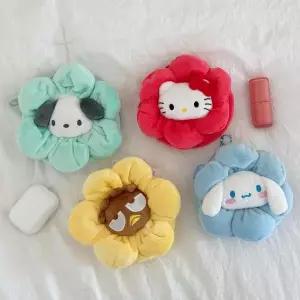 [셀러허브]산리오 키티 시나모롤 포차코 바츠마루 플라워 파우치 키링 [정품 헬로키티 (S43388778)