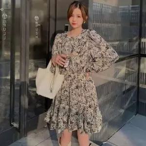 [에이치플러스몰]미니 쉬폰 봄가을 플라워 패턴 데이트 원피스