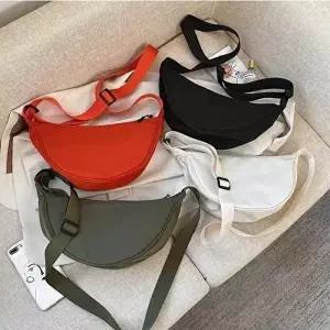 [셀러허브 패션]숄더백 미니가방 하프문 가방 반달가방 크로스백 대학생 데일리백 캐주얼가방 에코백 핸드