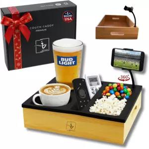 컵 홀더가 있는 INDUCA 소파 캐디 음료 간식 및 리모컨용 대나무 홀더 트레이 침대용 카시트 비치