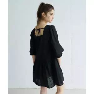 VEM.VER 플라워 엠브로이더리 리본 타이 드레스_블랙