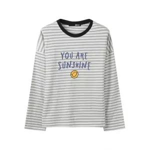 BNX 스트라이프 스마일 티셔츠 (BX3TS015L0)