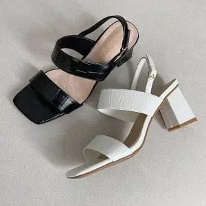 [에이치플러스몰]크로커 텍스처 스트랩 미들 힐 샌들 슈즈 6SS