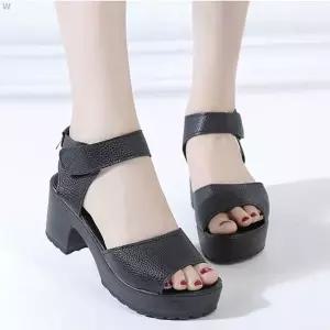 [하프클럽/]여성 2컬러 찍찍이 통굽샌들 CC666