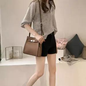 스트라이프 세련된 블라우스 셔츠 쉬폰소재 카라