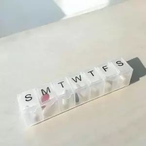 요일별 약보관통 사각 일주일약통 영양제통